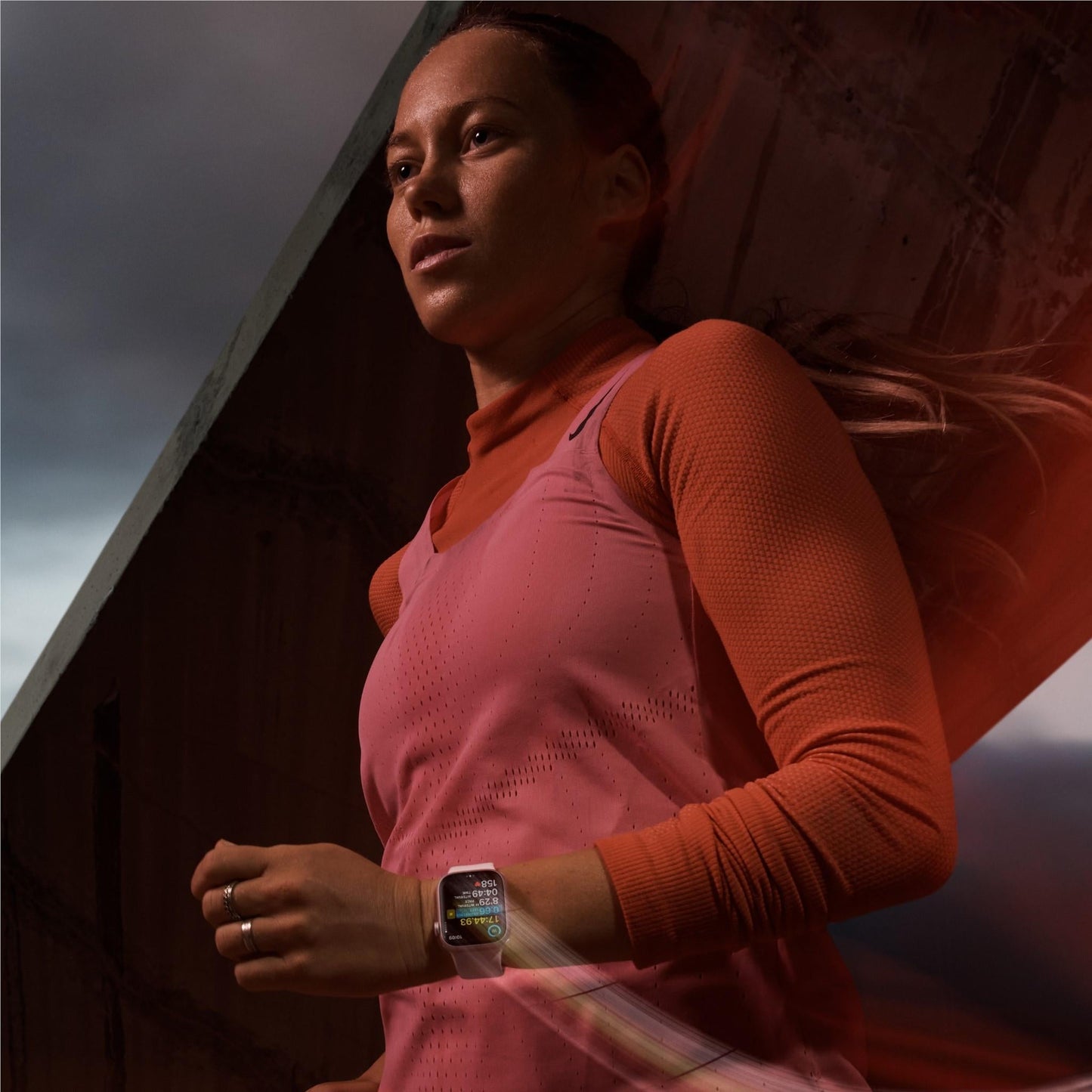 Apple Watch Series 9 45mm Starlight Aluminium Case GPS (M/L)