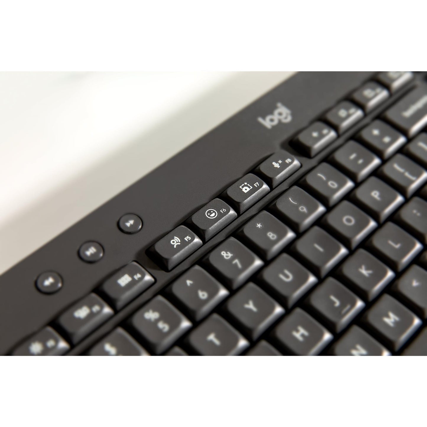 Logitech K650 Signature Wireless Keyboard (Graphite)
